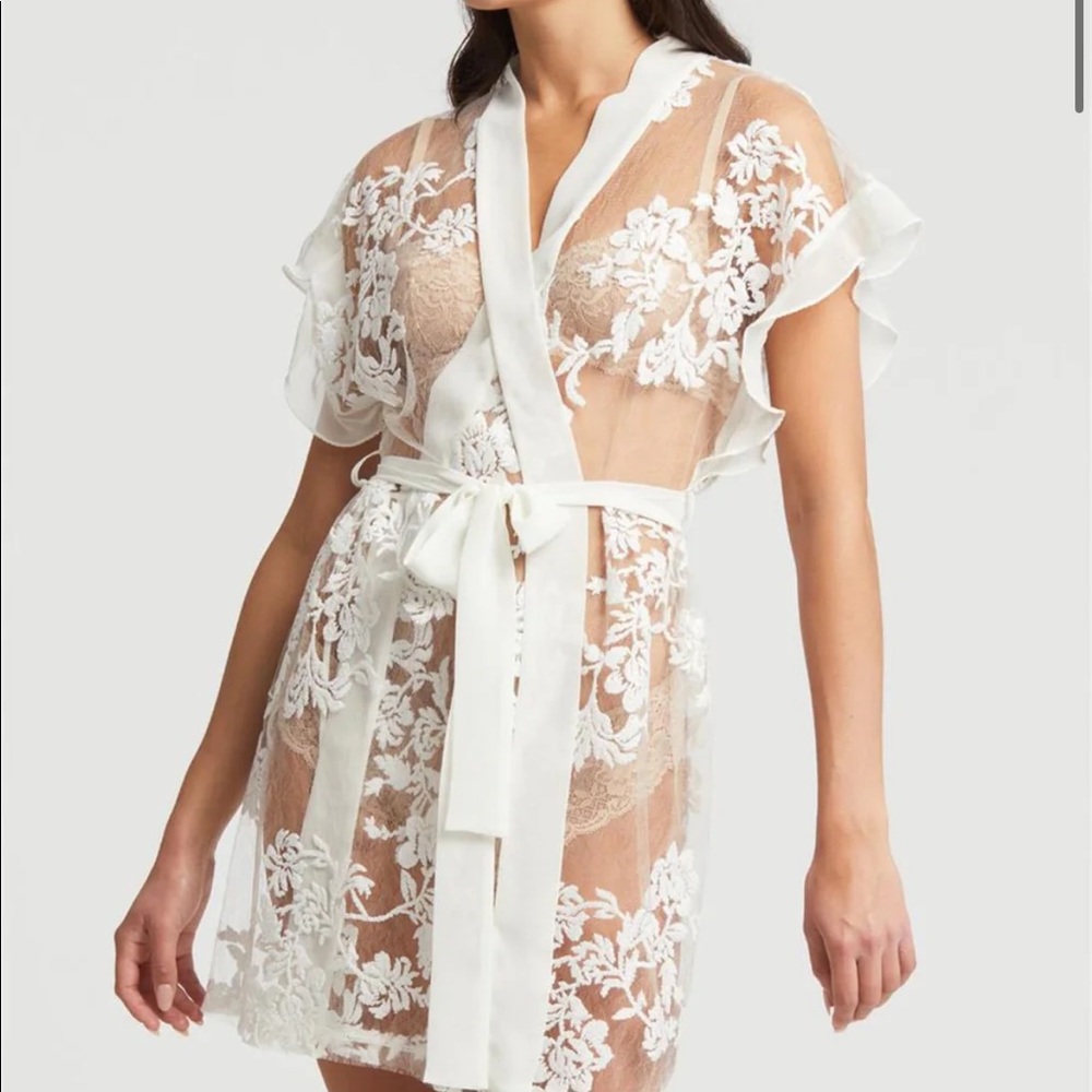 Lace embroidered bridal robe cover up